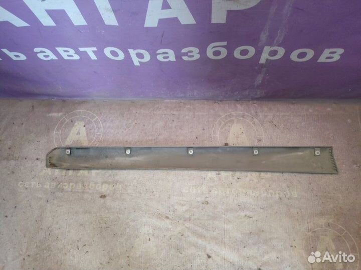 Молдинг двери передний правый Mitsubishi Outlander