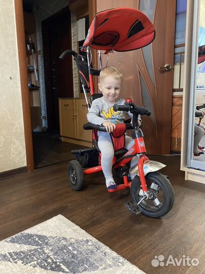 Детский велосипед с родительской ручкой