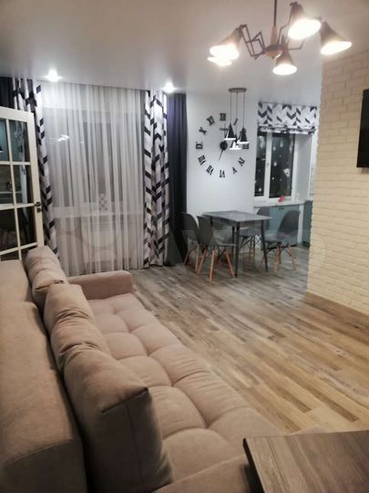 2-к. квартира, 43 м², 2/5 эт.