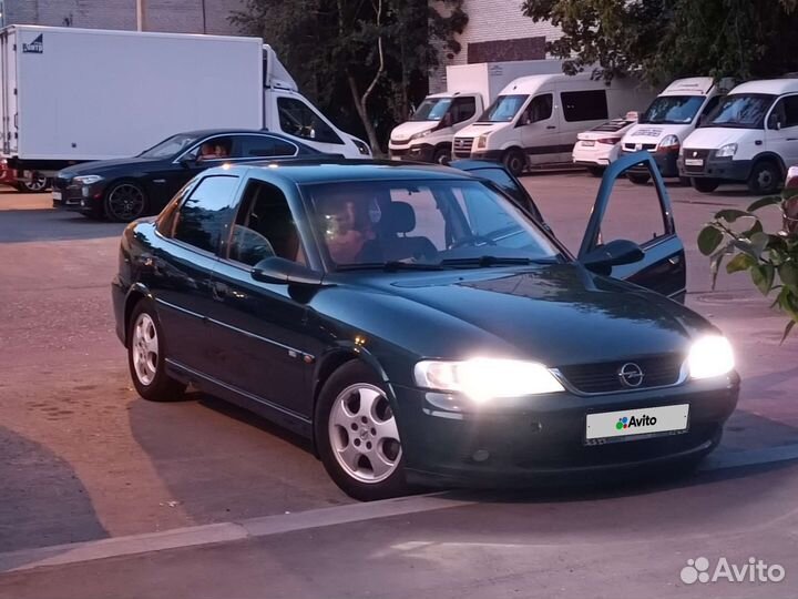 Opel Vectra 1.6 МТ, 1999, 242 500 км