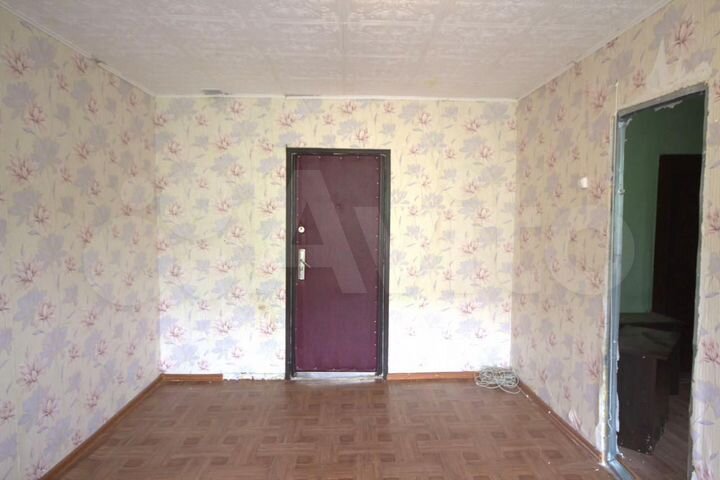 Комната 26 м² в 9-к., 3/5 эт.