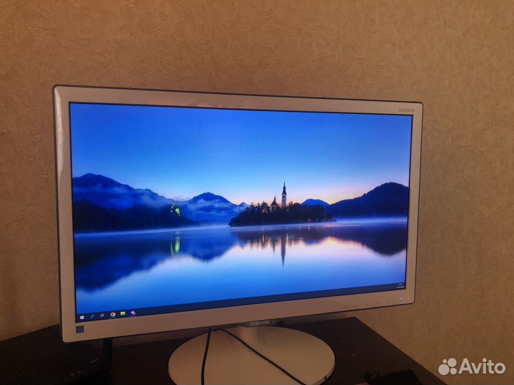 Монитор Samsung