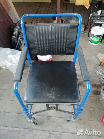 Кресло туалет для пожилых людей