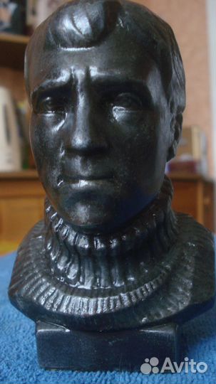 Высоцкий: Бюст. Открытки. Фото 590х800, Бокал