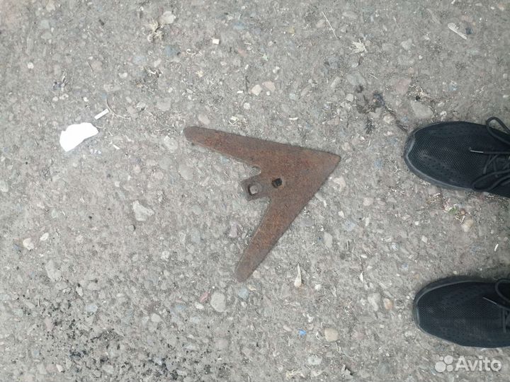 Плуг культиватора