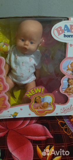 Кукла пьет писает