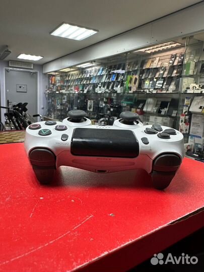 Геймпад Sony DualShock 4 v2 CUH-ZCT2E