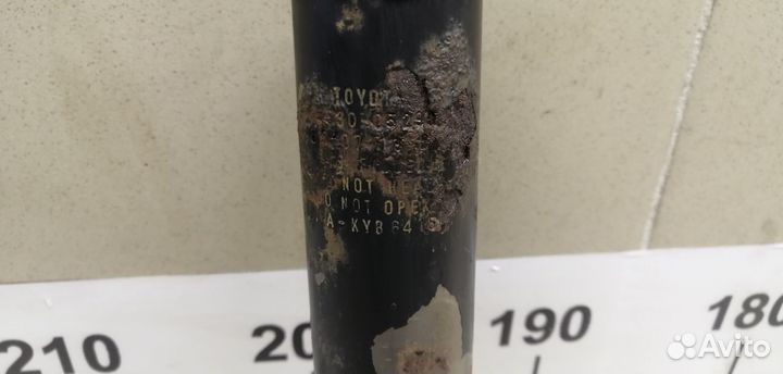 Амортизатор задний правый Avensis II 2003-2008