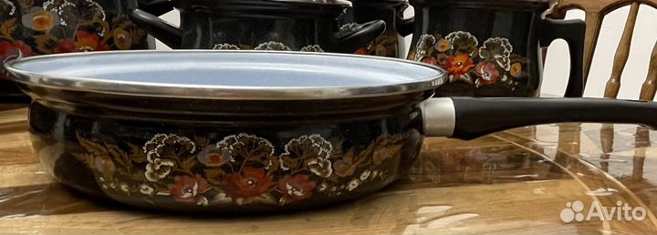 Старинный Набор кастрюль