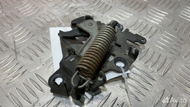 Замок капота Toyota Rav4 ACA30