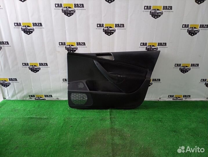 Обшивка двери передней правой R Volkswagen Passat