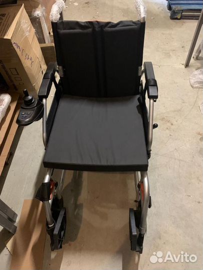 Кресло коляска с электроприводом