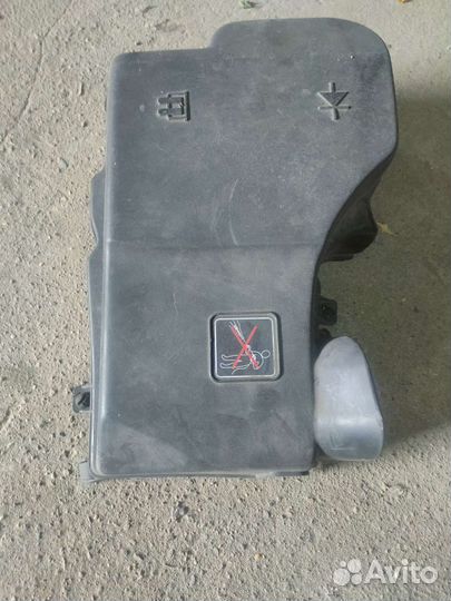 Крышка блока предохранителей Citroen c5x7