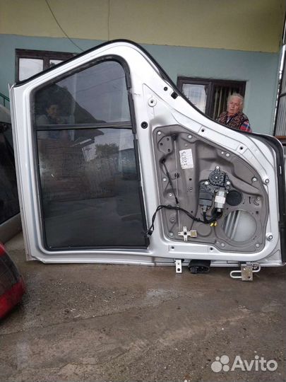 Двери бу volcvagen golf 4