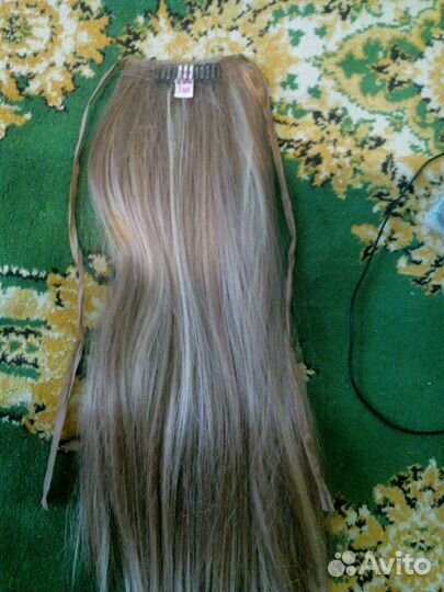 Волосы на заколках