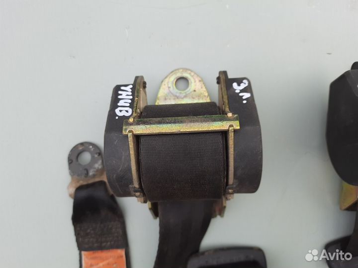 Задние ремни безопасности Volkswagen Passat B3