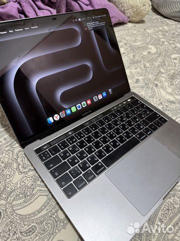 Apple MacBook Pro touch bar 2017