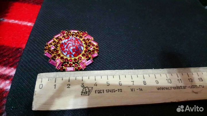 Чешская винтажная брошь Jablonex