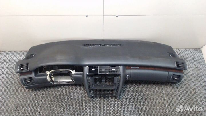 Панель передняя салона Audi A8 (D2), 2001