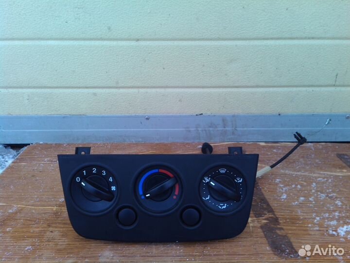 Форд Фьюжен-переключатель печки