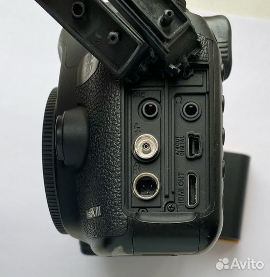 Зеркальный фотоаппарат canon eos 5D mark 3