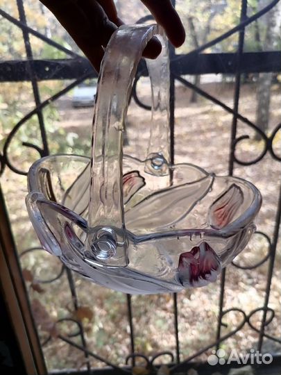 Красивая ваза, конфетница