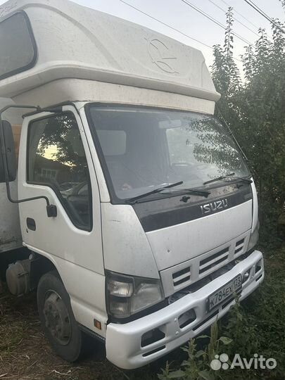 Isuzu NQR75, 2008