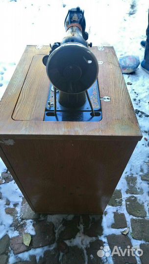 Швейная машинка ножная