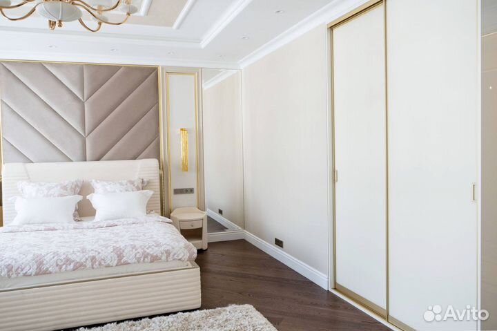 Шкаф зеркальный купе