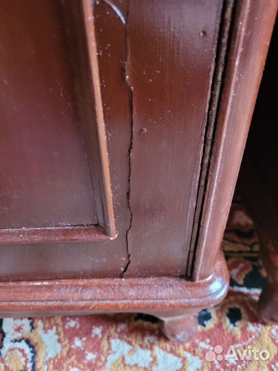 Тумбочка прикроватная и трюмо