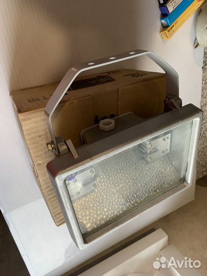 Прожектор/светильник уличный