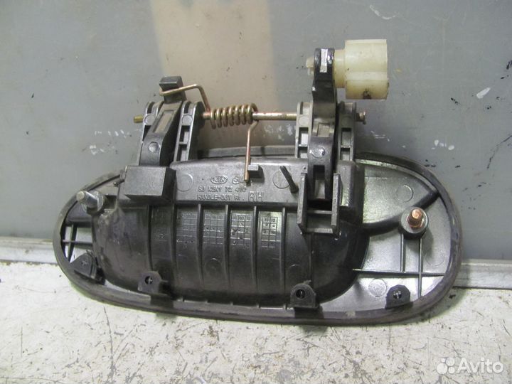 Ручка двери задняя правая Kia Spectra 2001-2011