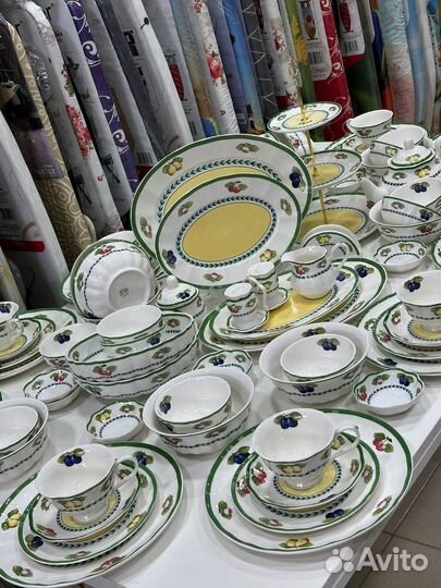 Набор столовой посуды на 12 персон