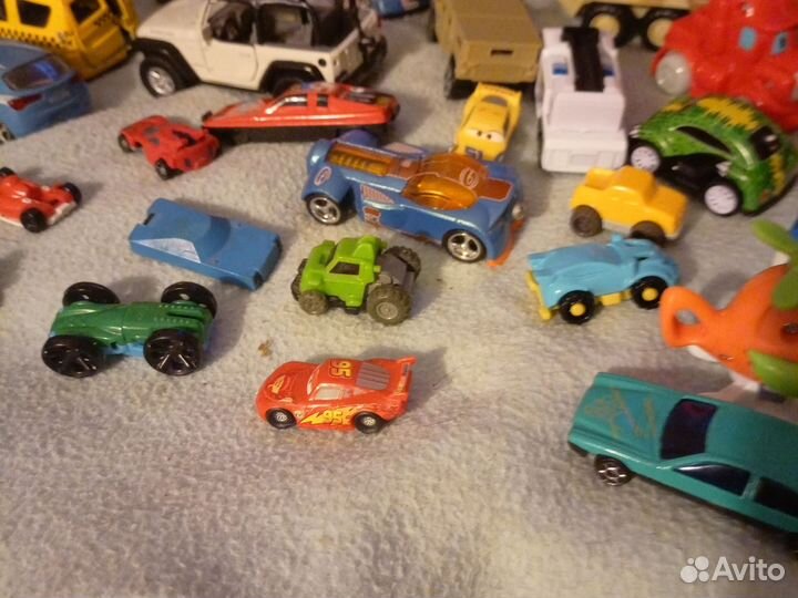 Машинки для игры и коллекции