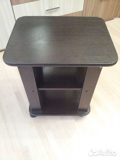 Тумба-столик