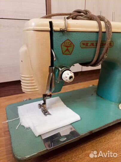 Швейная машина Чайка