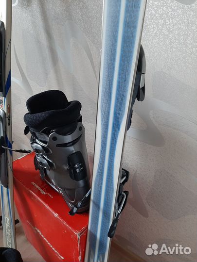 Горные лыжи и ботинки