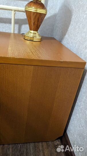 Тумба прикроватная