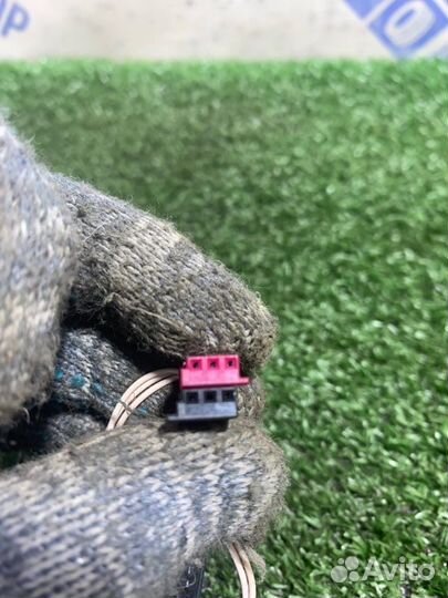 Кнопка регулировки рулевой колонки Bmw 750I седан