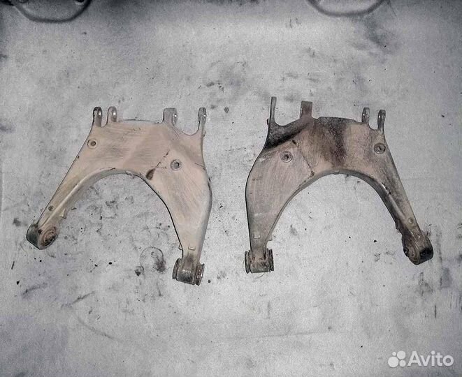 Рычаг задний левый нижний Audi A8 D2