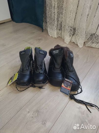 Ботинки рабочие. Жилет+ шапка