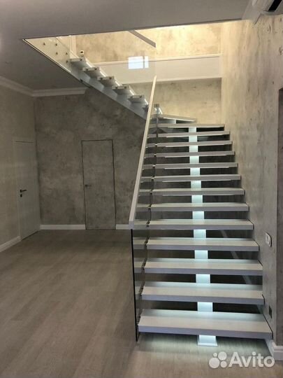 Лестница с подсветкой