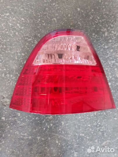 Фонарь задний Тойота Королла 04-06 г.в