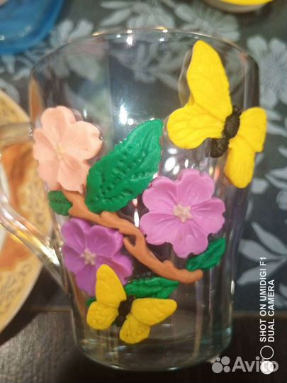 Кружка с декором из полимерной глины