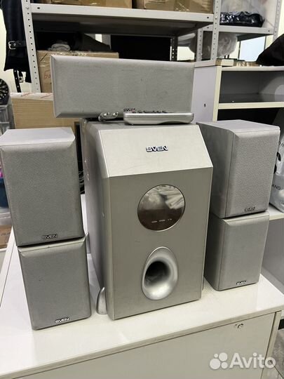 Сабвуфер и колонки Sven