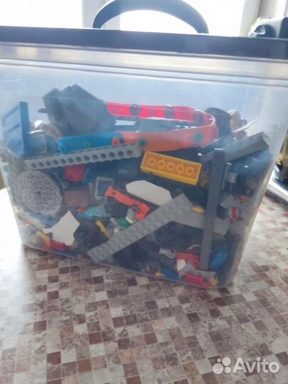 Коробка Лего