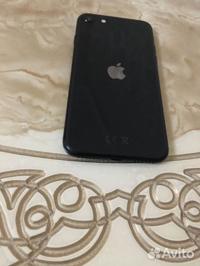 iPhone SE (2020), 64 ГБ