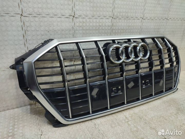 Решетка радиатора Audi Q3 F3 2018