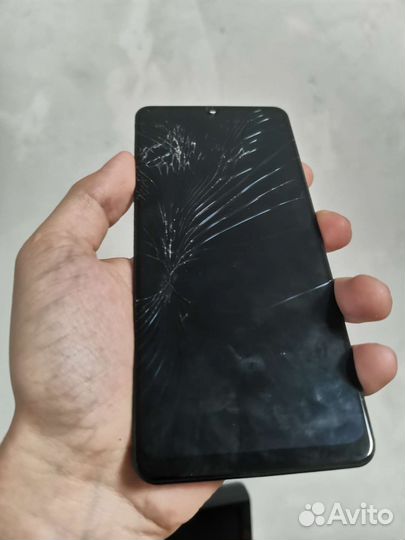 Дисплей Samsung a31 битый