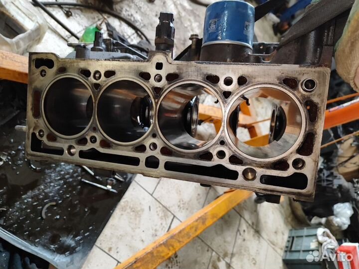 Блок двигателя k4m701 1.6